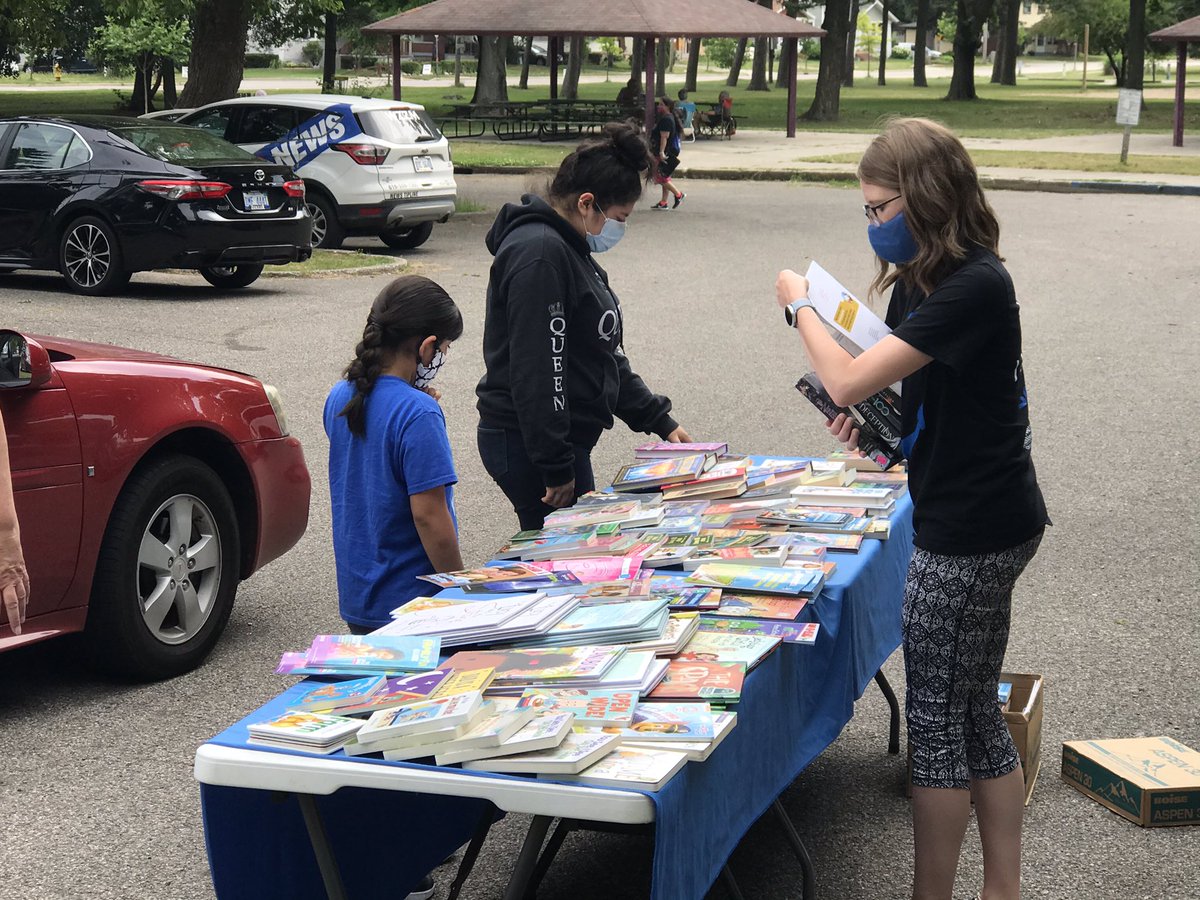 MichaelPowers13's tweet photo. #13Reads book distribution taking place at Garfield Park today until 1pm @wzzm13 https://t.co/8nn5fldIPA