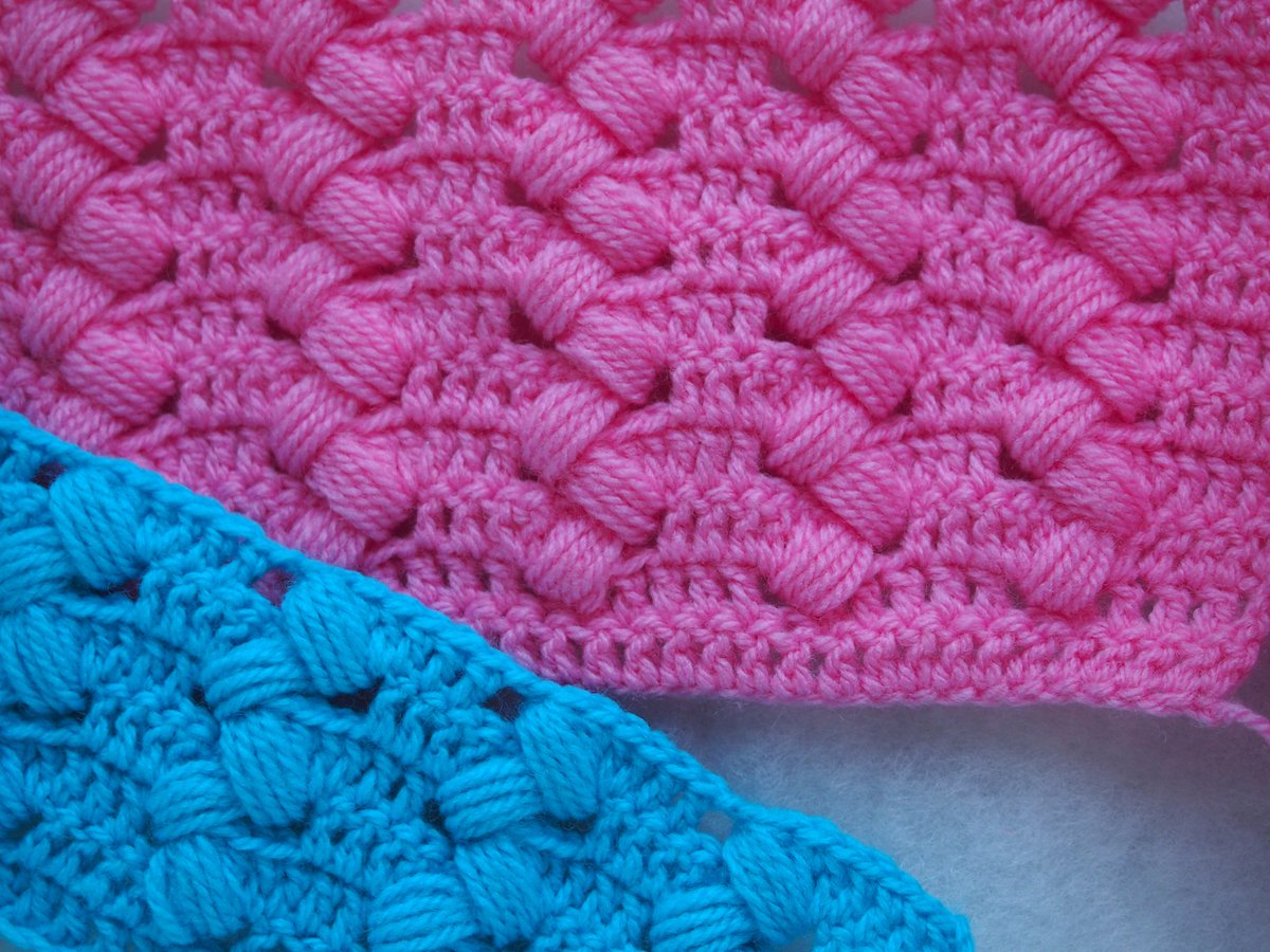 ColorEasyCroche's tweet photo. How to crochet the Puff Zig Zag Stitch.  Video Tutorial and Written pattern https://t.co/wflli8krXZ https://t.co/byGLpfy2qE