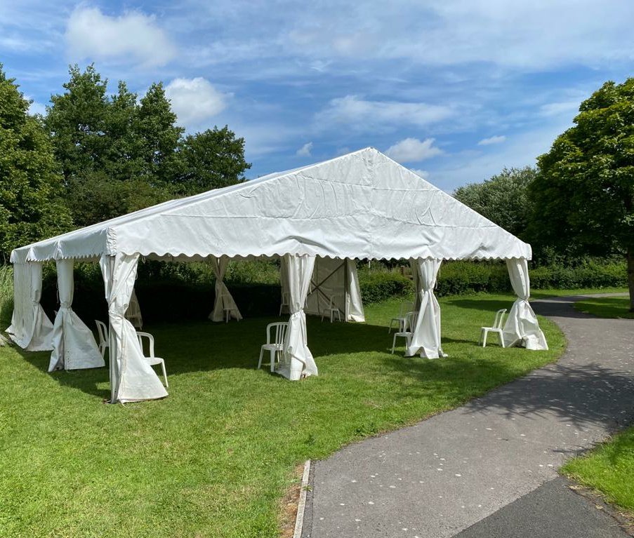 CoveredOccasion's tweet photo. An honour to install a marquee for @prospecthospice this week to be used as #SocialDistancing meeting space. Such an amazing organisation offering unparalelled care in unparalelled times. 
#marquee #temporaryspace #marqueehire  #temporarybuildings #emergencybuilding https://t.co/cJcenOi2MN