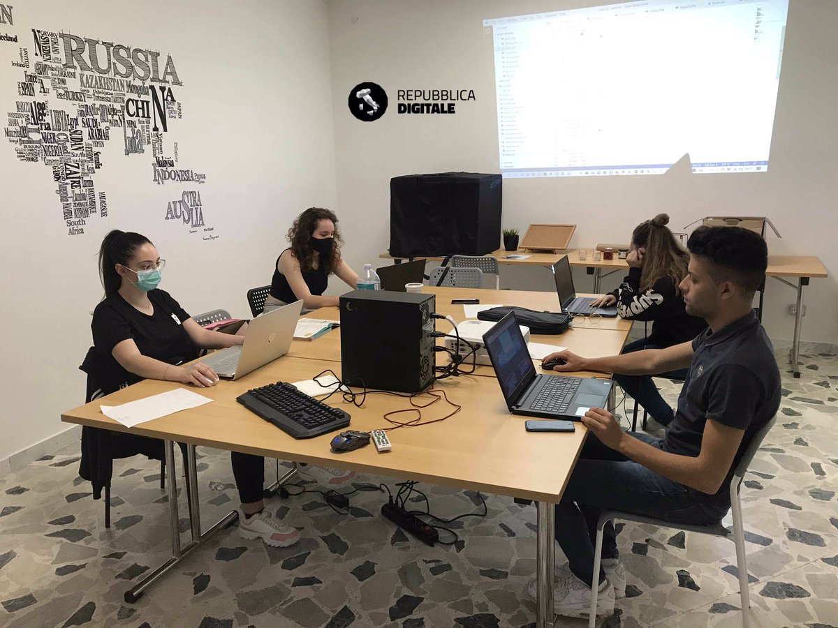 Notte prima degli esami... PHP lesson #RepubblicaDigitale <a href="/InnovazioneGov/">Dipartimento per la Trasformazione Digitale</a>
