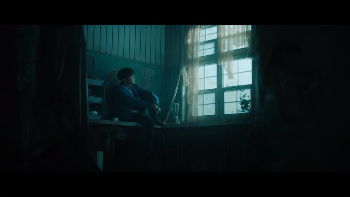 Hobi is in a kitchen that looks like the BST kitchen (Japanese version) but like decades after that actually happened. The one where Jin fights with Tae, remember?There is another kitchen in the Jimin/Namjoon SY VCR but the blender tells me it's the BST kitchen. @BTS_twt