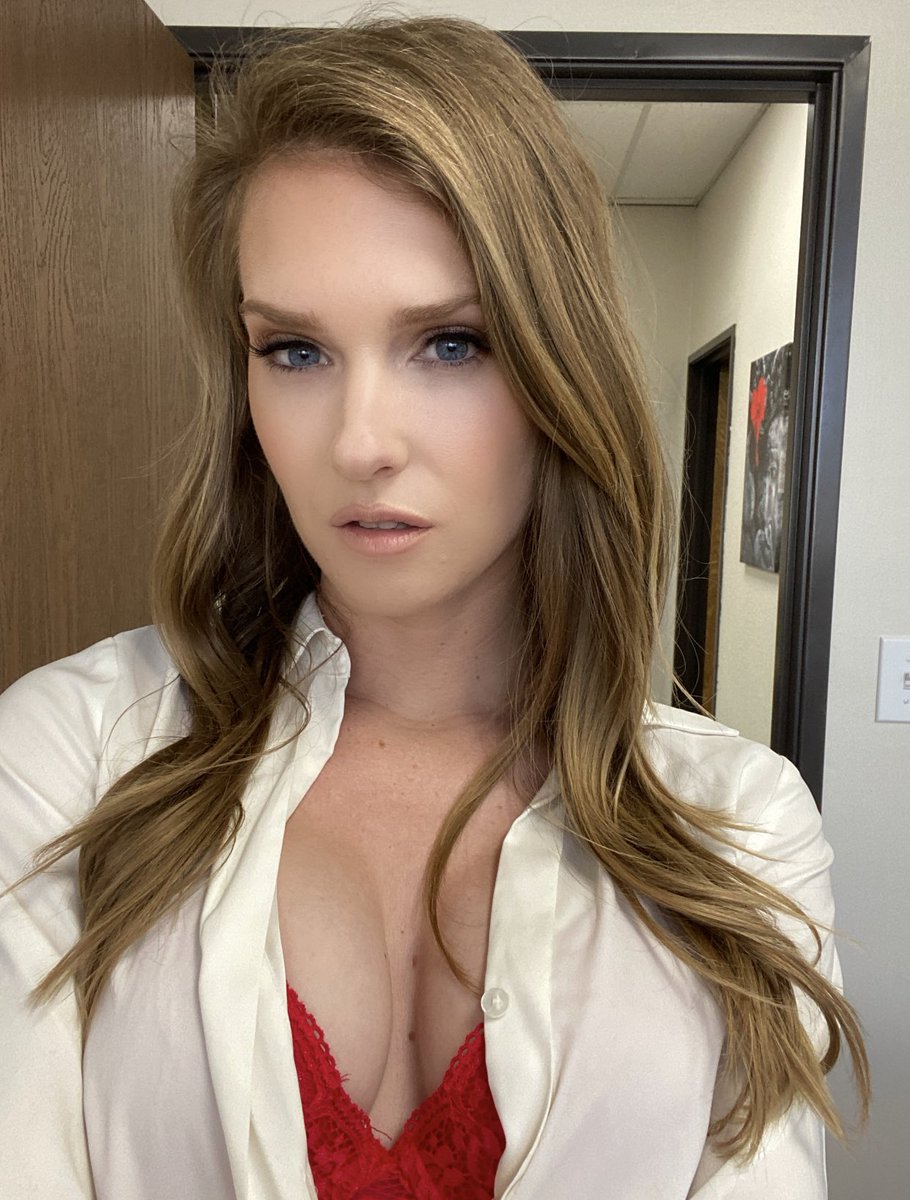 Ashley Lane(@AshleyLaneXXX) 's Twitter Profile. 