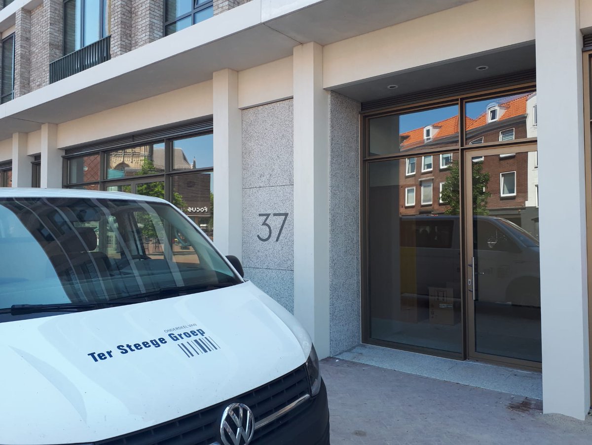 arjanhul's tweet photo. Deze week gestart met de opleveringen van 18 appartementen en commerciële ruimten in Arnhem. Mooie samenwerking tussen @stadswaardevgo @LEVSarchitecten @JMessemaeckers en @TSBouwVastgoed https://t.co/TRDmhqkov6