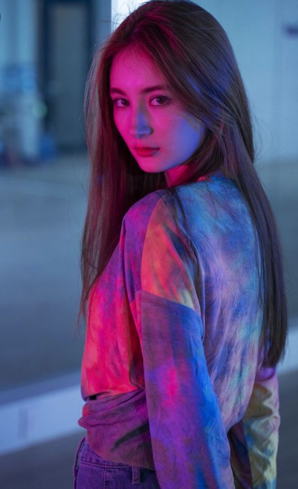 Jeoniefox's tweet photo. Я настолько счастлива, что являюсь частью этой семьи Luminous💙🌵
Поздравляем тебя, малышка❤️

#happyLANAVERSARY  #OneYearWithLana https://t.co/M3hee4xAde