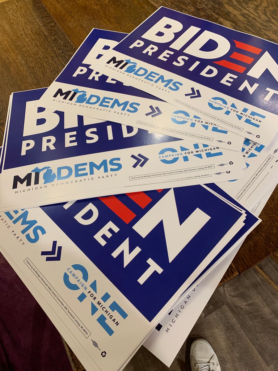MichiganDems's tweet photo. Our first load of yard signs was dropped off in Northern Michigan yesterday because #TheNorthRemembers. ⚔️

Shoutout to @MDPExecDir Christy Jensen for making the journey across the state! https://t.co/QY0JUAMnbM