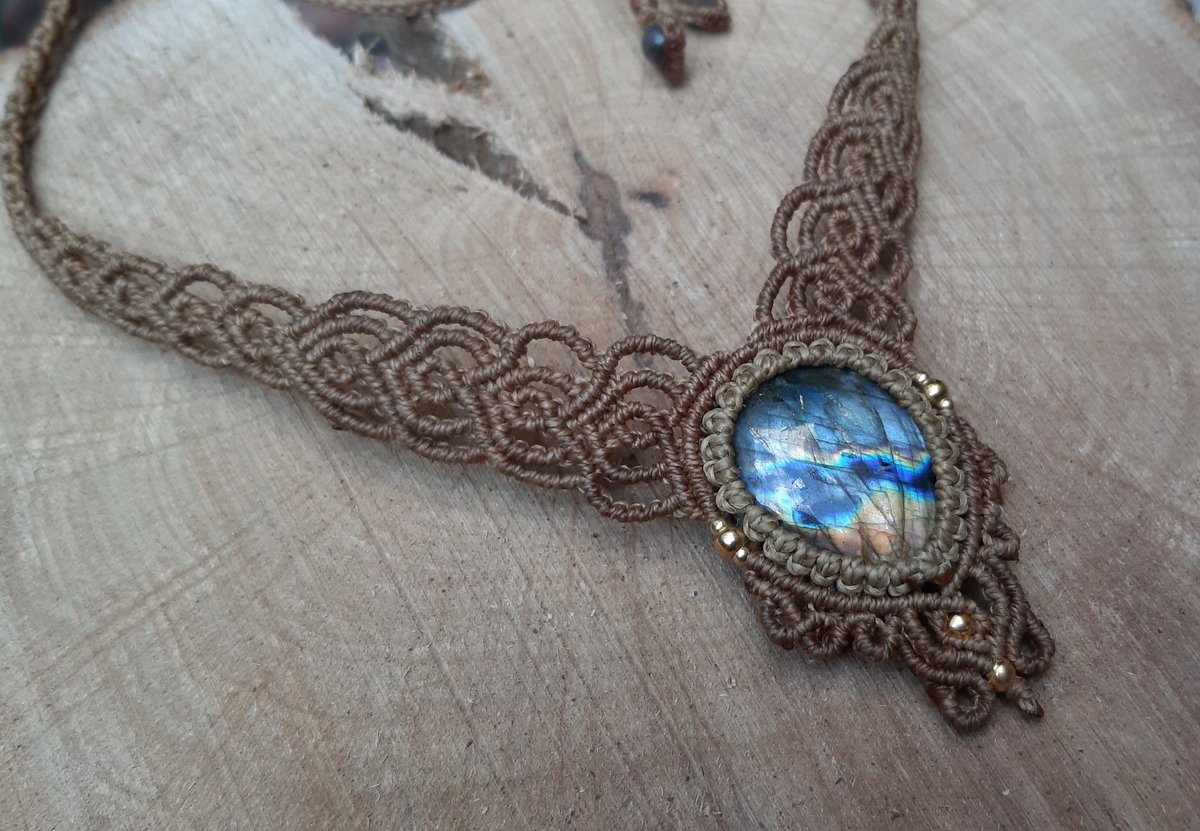 MacraMarthe's tweet photo. Macrame necklace with labradorite 💙💛
#macrame #handmade https://t.co/yAtyjAzTnb