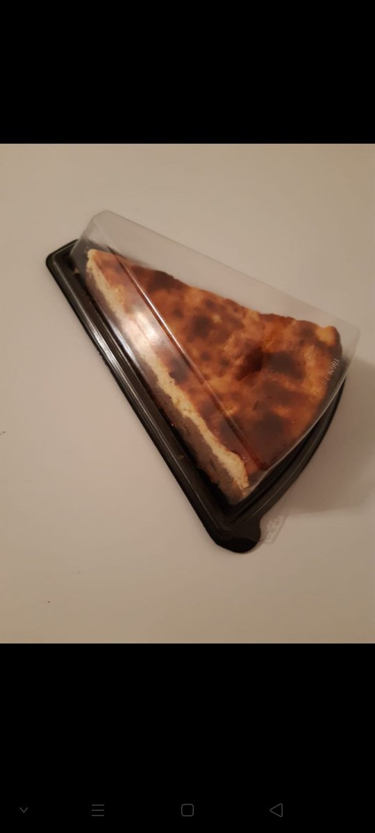 LESTAXISDUCOEUR's tweet photo. Préparation de 100 repas pour la maraude de demain.
 [Au  menu ]
Balotine de volaille farcie aux petits légumes accompagnés de pommme grenaille et carotte roti                  dessert cheesecake à la mangue               plus une bouteille d'eau. https://t.co/24ilrq6EmR