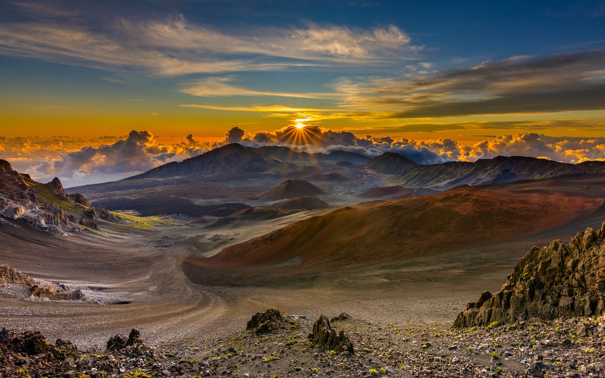 The sunrises <a href="/HaleakalaNPS/">Haleakalā NP</a> are legendary. This amazing shot won the Scenic, Seasons &amp; Landscapes category in the 2019 Share the Experience photo contest. Pic by Saurabh Trivedi (sharetheexperience.org) #Hawaii