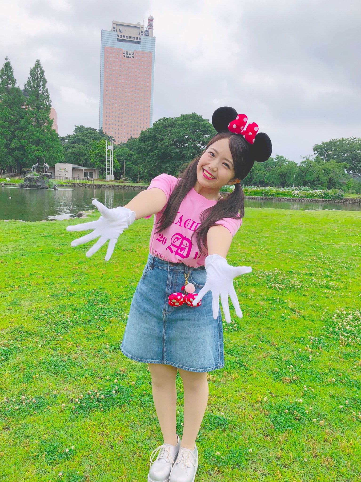 礒干彩香 あーちゃん あかぎ団youtubeup パラパラ踊ってみた ミッキーマウスマーチ ユーロビート T Co S8j5ajla3j ディズニー再開を記念して あーちゃんは1番前にいるミニーちゃんです 大好きなディズニー幸せだったぁ 笑