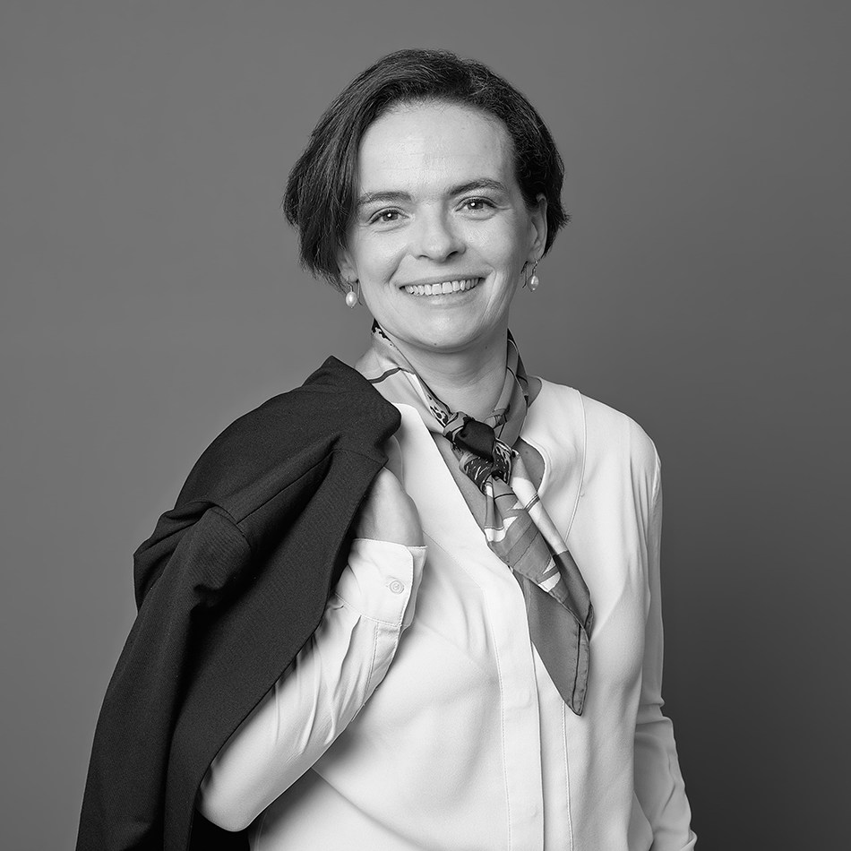 SHC_Paris's tweet photo. 😎 Découvrez Cécile, Gouvernante Générale chez SHC ! Fraîchement arrivée parmi nous, elle déborde d'énergie et d'idées pour faire grandir ses équipes et le métier HK. Bienvenue à elle 🙏

⭐️ Pour découvrir son portrait façon “ELLE” : https://t.co/UT7yhgdzC7 https://t.co/nVTnrr8KFR