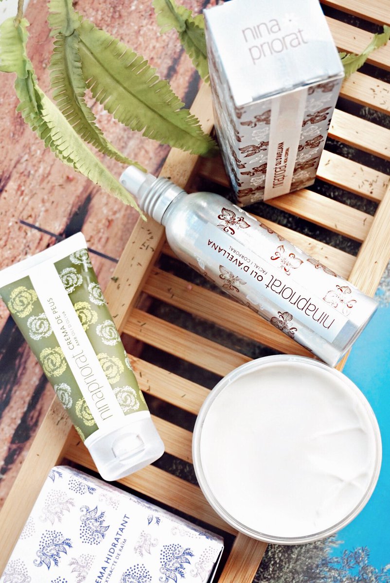 SandraMiau1876's tweet photo. Summer Essentials 🍇
Este verano tenéis que descubrir esta #cosméticaecológica de @NinaPriorat
Este pack contiene:
🌱#Aceitedeavellana 100%
🌱#Cremahidratante con #extractodeuva
🌱Crema de pies con #aceitedeoliva
+ tote bag precioso
🔜 https://t.co/058SmZ2oY8
#ecology https://t.co/CnALU9gCeS