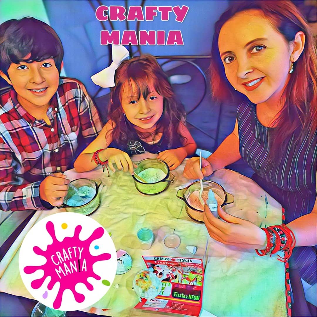 ZInterlomas's tweet photo. #BuenViernes Llegó el verano y con #craftymania tus pequeños podrán divertirse !
Ellos se sentirán orgullosos, estimula su pensamiento creativo.
#BubbleShake 👨👩👦👦 para toda la familia
¡ Crear nunca fue tan divertido!
Siguelos en sus redes y pide tus kits al 📲 55 7466 5460 https://t.co/ejIZ0YXNpj