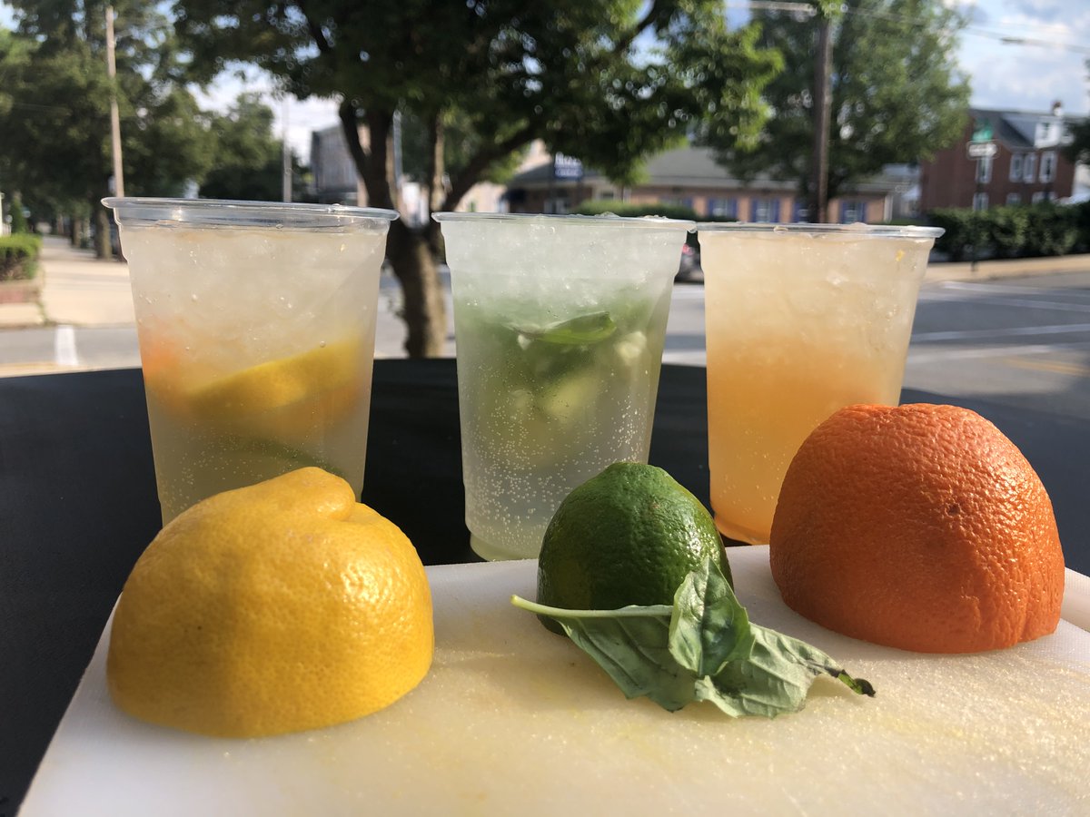 To celebrate reopening, we're releasing some new beverages to enjoy outdoors by our new seating areas and in our newly reopened venue starting TODAY! Meet our Summer Spritzers! It's going to be a beautiful night, come out and say hi! 🍋💚🌿🍊

#soundbankphx #phoenixville #reopen