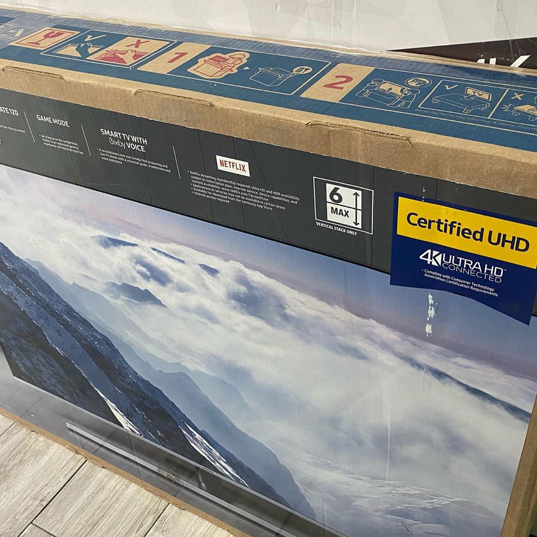 GadgetLabx's tweet photo. Samsung tv smart series 

49 inch, 4k ultra HD 

DM or comment down below to order and get more details. Thank you!
#samsung #samsungtv #samsung4k #samsungindia #4kultrahd #bestdeals #samsungsmarttv https://t.co/x3uI6J7Jtx