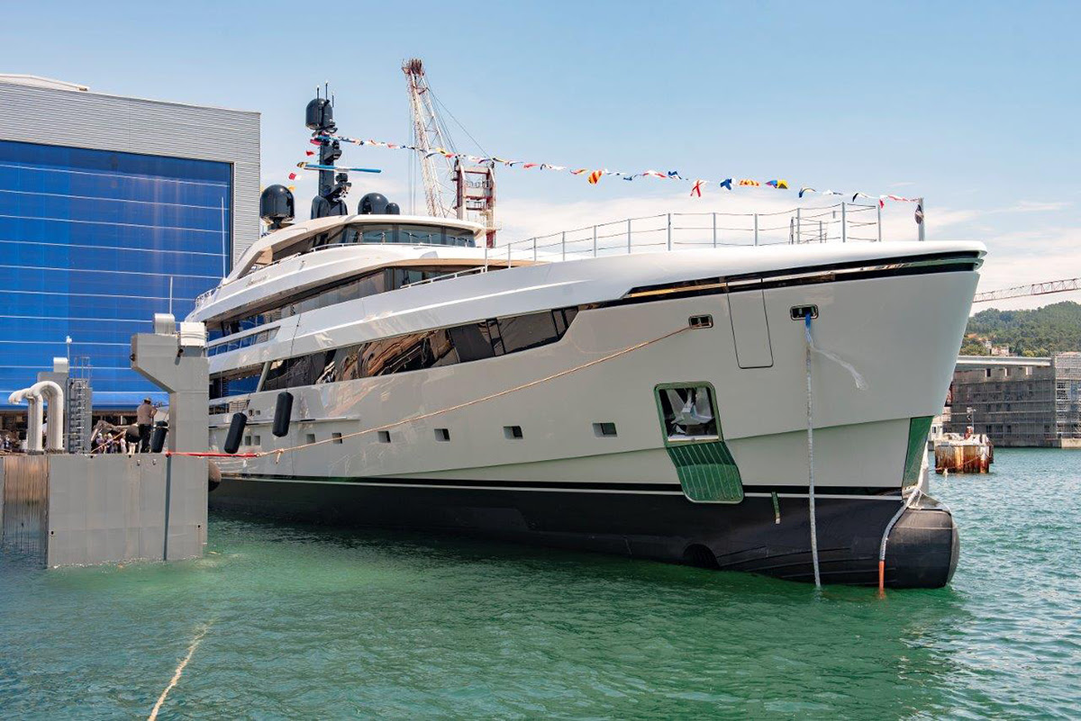 Launched | LAMMOUCHE

The first unit in the yard's 62Steel range, the 62m (203') motor yacht LAMMOUCHE has been built on the same platform as Sanlorenzo's multi-award-winning flagship superyacht ATTILA. 

For the full story: bit.ly/2YBWKAE