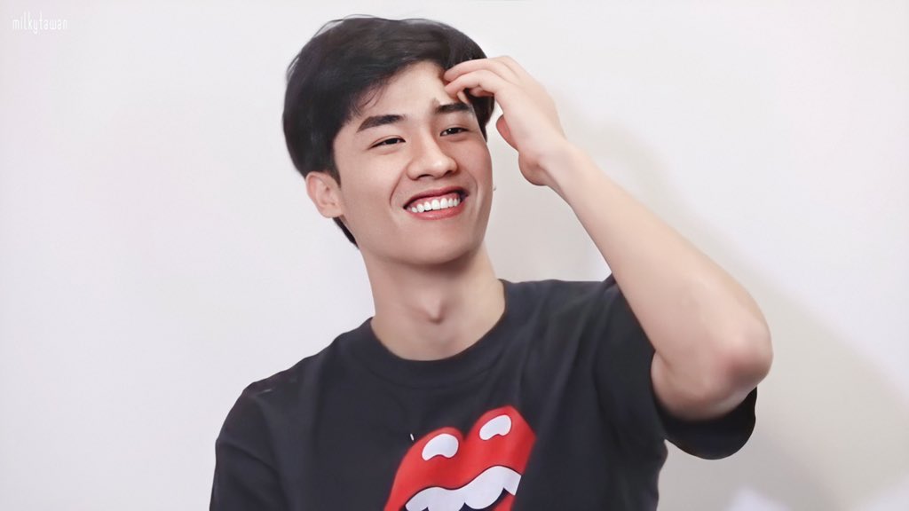 Tay Tawan and his adams apple; a glorious thread