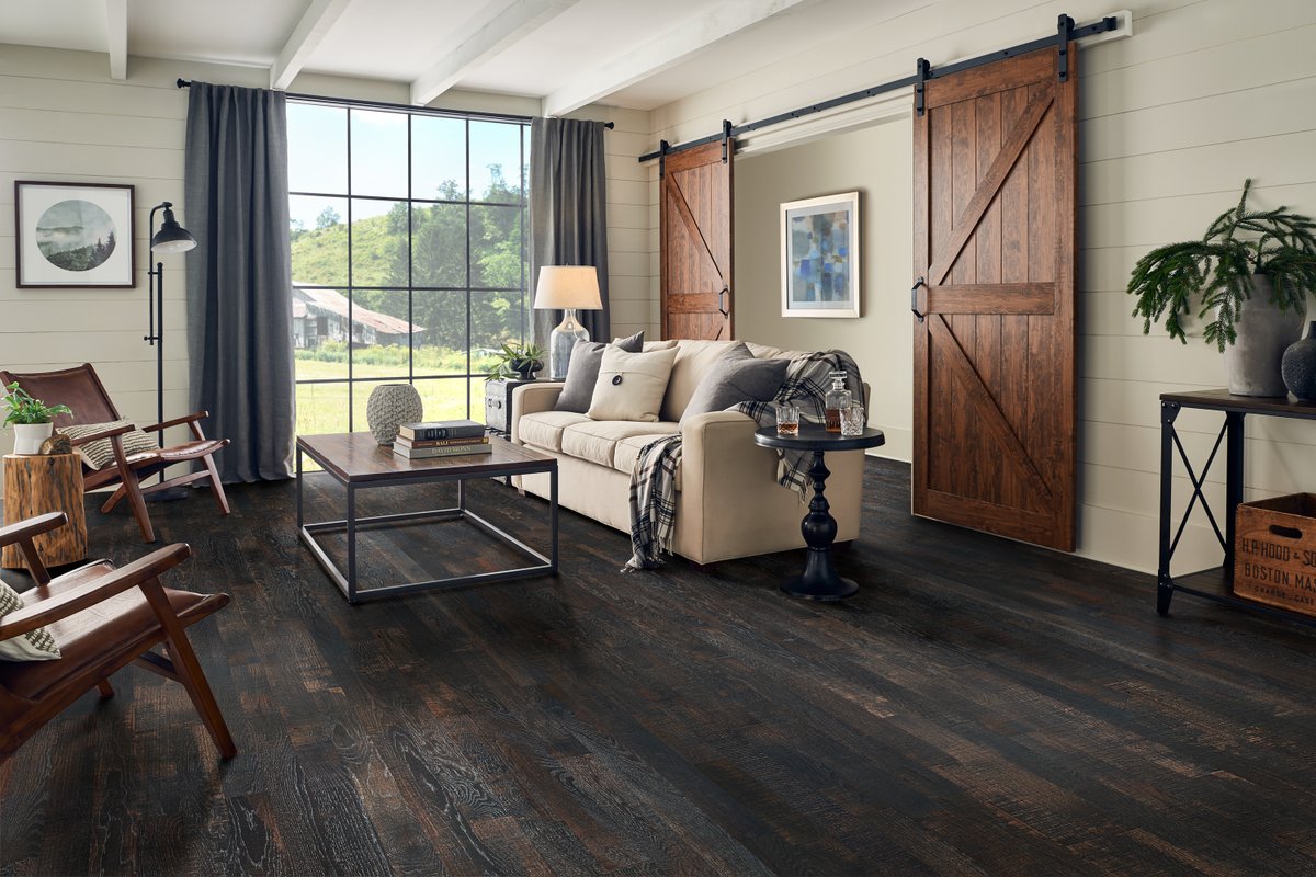 bruce_floors's tweet photo. Say hello to Jefferson from Barnwood Living™ by @MarkBowe from Bruce®. Its story traces the manufacturing heritage of Jefferson County, which inspired its boldly textured industrial chic look. What’s your story? https://t.co/QMkoNGtnH4 
#BruceFlooring #Hardwood #BarnwoodBuilders https://t.co/spZHPifZbX