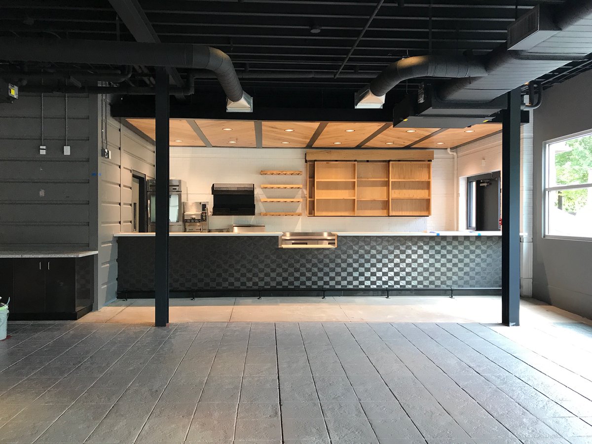 embreegroup's tweet image. Embree Construction recently completed a food hall remodel at the Mueller @HEB in Austin, TX. The remodel consisted of an existing restaurant turned into 5 new food kiosks and an outdoor bar revamped to include an indoor seating area. #EmbreeGroup #EmbreeConstruction