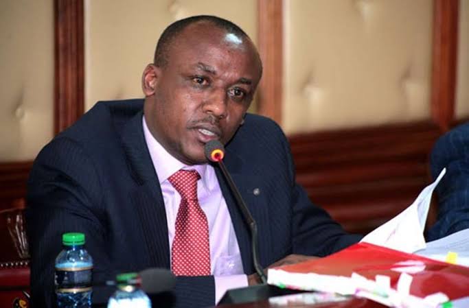 JubileeAsiIiFan's tweet photo. Retweet for Murkomen 🔁
Like for Mutula J❤ https://t.co/YeGUO3i5oC