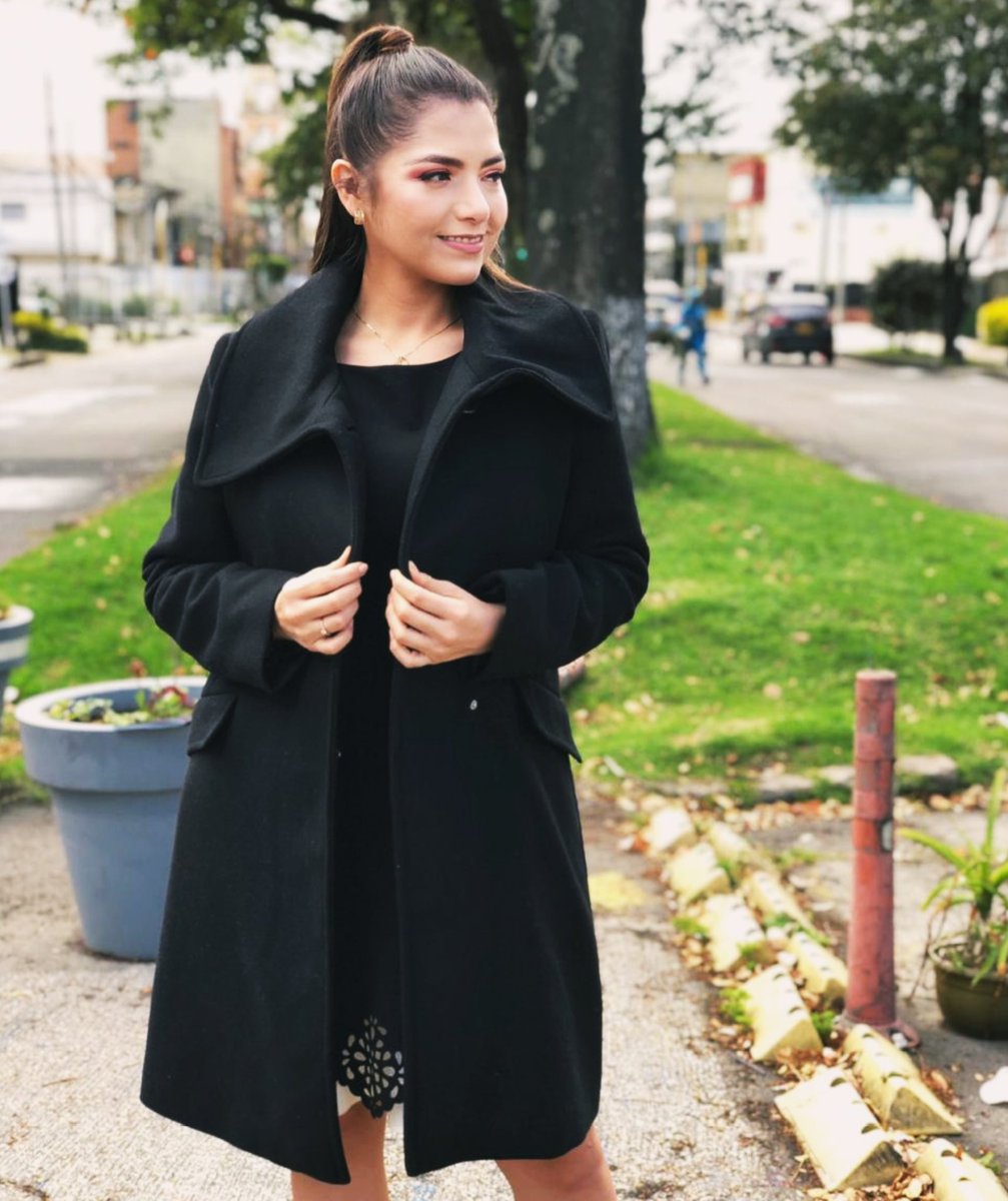 LaChilito's tweet image. Buenos días #Chilipoderosos !!☀️
Me alegra mucho poderles compartir esta fotografía de un hermoso abrigo que pueden encontrar en @mango Con estos fríos capitalinos queda perfecto para cubrirnos y al mismo tiempo mantener nuestro estilo.Me encanta y además es 🖤🖤🖤