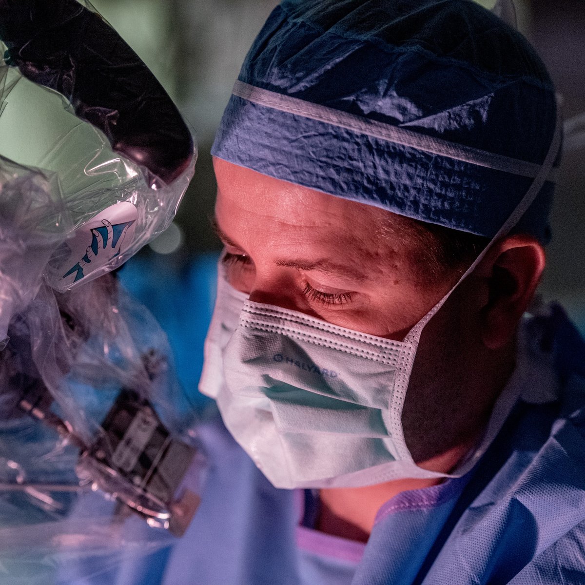 Congrats to chief resident Dr. Caleb Rutledge (<a href="/calebcuts/">Caleb Rutledge</a>) who is starting an Endovascular Surgical Neuroradiology fellowship <a href="/BarrowNeuro/">BarrowNeurological</a> with <a href="/fcalbuquerque51/">Felipe C. Albuquerque</a> &amp; @ducruetaft, and a Cerebrovascular &amp; Skull Base fellowship with <a href="/mtlawton/">Michael T. Lawton, MD</a>! 🎉🎓🎊 Read more: instagram.com/p/CB52DICnYvP/