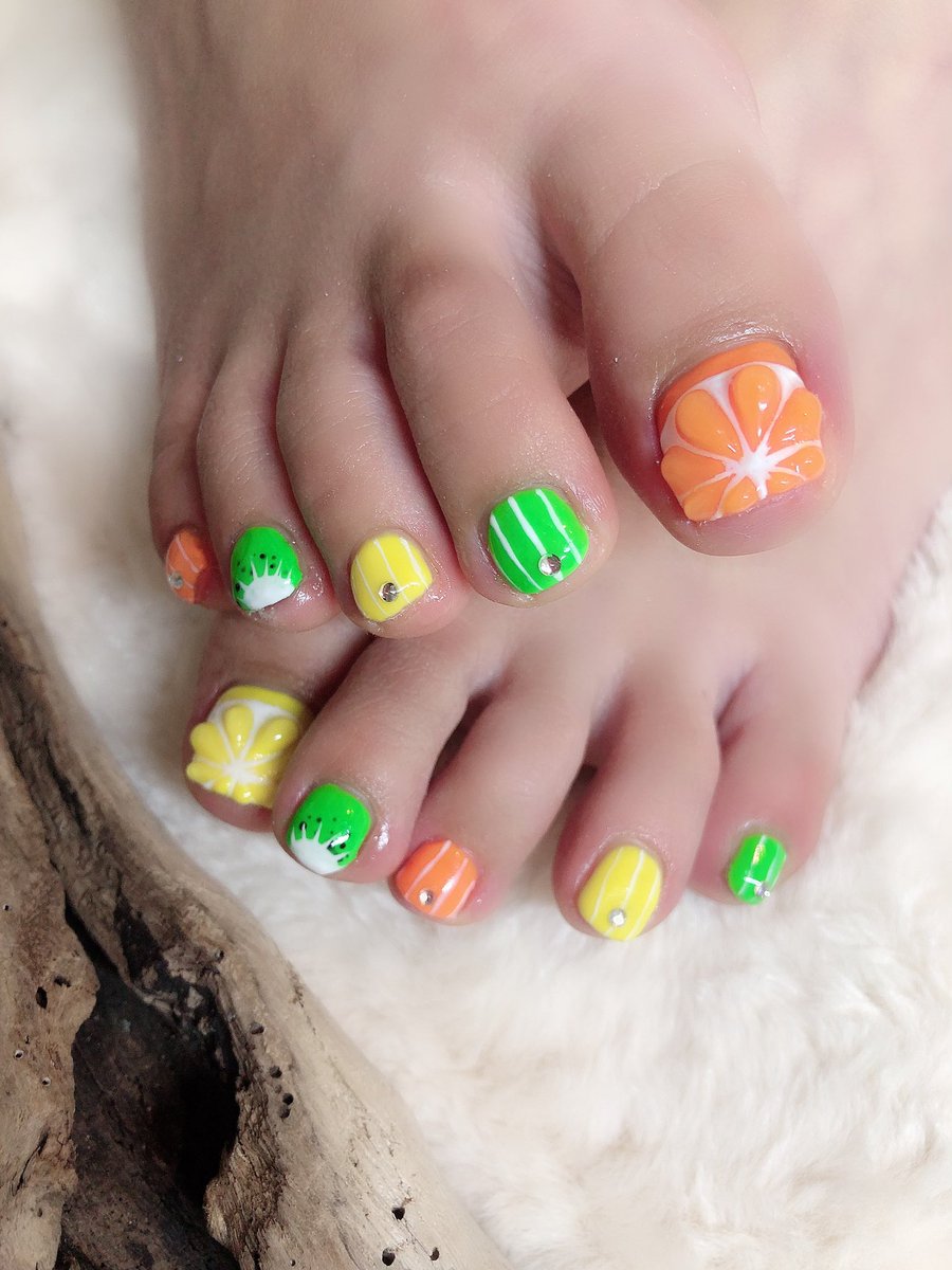 4nail オレンジとレモンとキウイのフルーツネイル 京王堀之内ネイルサロン 自店オフ フットネイルアートやり放題 1分 7800円 京王堀之内ネイルサロン 京王堀之内ネイル 南大沢ネイルサロン 南大沢ネイル 多摩センターネイルサロン 多摩