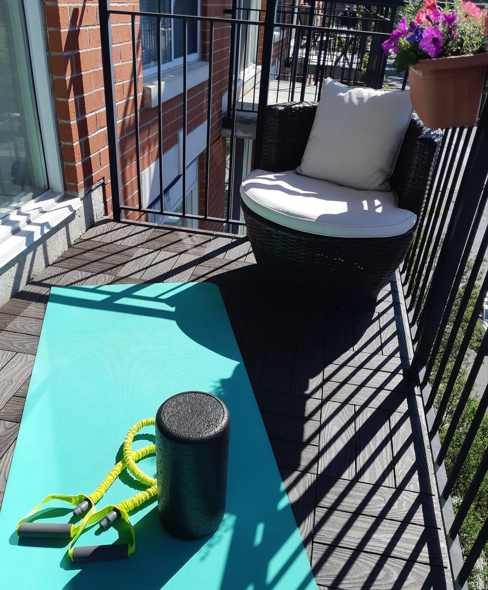 drlstethem's tweet photo. Morning yoga 🧘‍♀️

#morningyoga #morningyogapractice #yoga #exercise #meditation #mindfulness #healthylifestyle #friday #the6ix #toronto #midtownchiropractor #healthybody #healthymind #weekend https://t.co/2lOSRpEAo7
