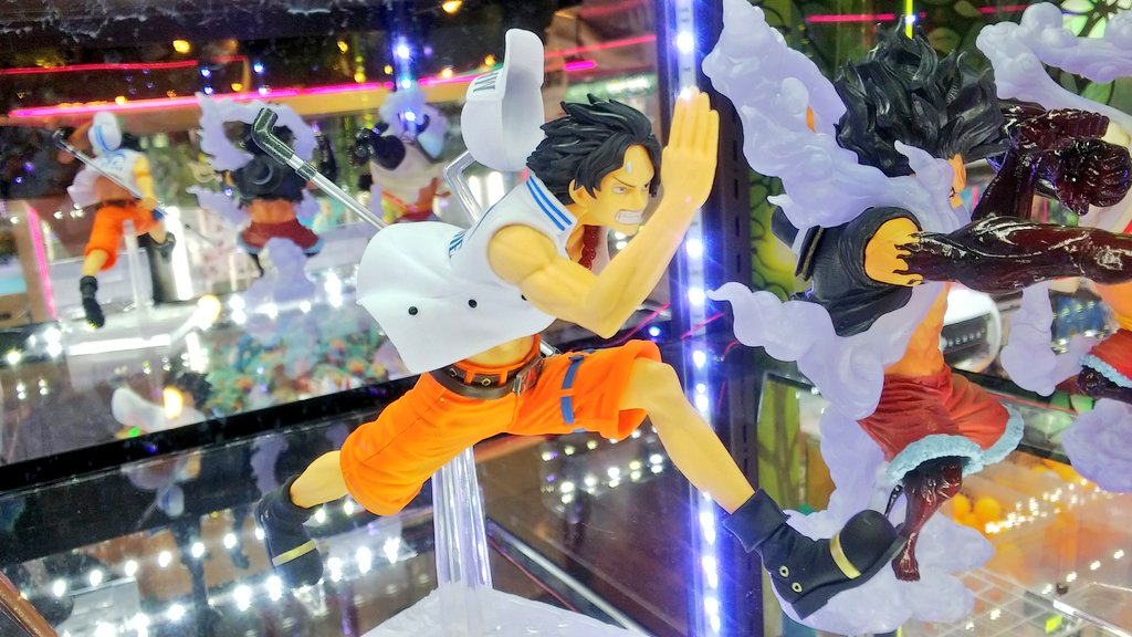 かっちゃんキャッチャー 7月登場プライズ先行展示 ワンピースより One Piece Magazine Figure 夢の一枚 1 Vol 1 ワンピースマガジンvol 5に掲載された 三兄弟がもし海兵だったらという 夢の一枚 がそのまま立体化 ガープまでもが立体化されるこちら