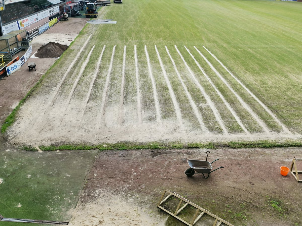 forthroots_'s tweet photo. Just over two weeks since I finished at Tannadice. Good example of targeted use of our MultiTool on the sand slits to create seed pots. A little overlay on top of those drain lines next week from Billy and we will be right on track to full recovery. #linkageisthekey https://t.co/ekg8eidJ3D
