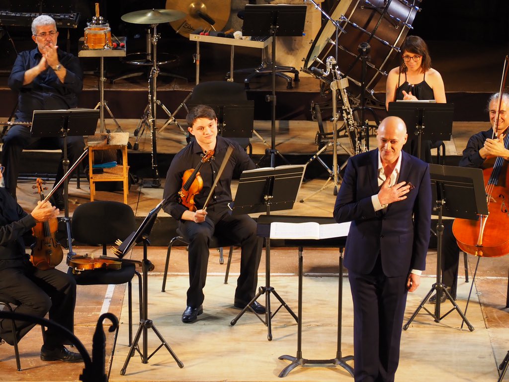 OrqSimfIB's tweet photo. #SonamPerTu 
Segon concert al #Bellver amb la soprano Irene Mas i el baríton José Antonio López.

Lieder Eines Fahrenden
Gesellen, (ARR. Schoenberg), G. Mahler
Simfonia núm. 4
(ARR. Klaus Simon) G. Mahler

👉Demà tornam al Bellver a les 21:30h

Més info: https://t.co/U0MQwH3WGi https://t.co/c1wsy9vSI0