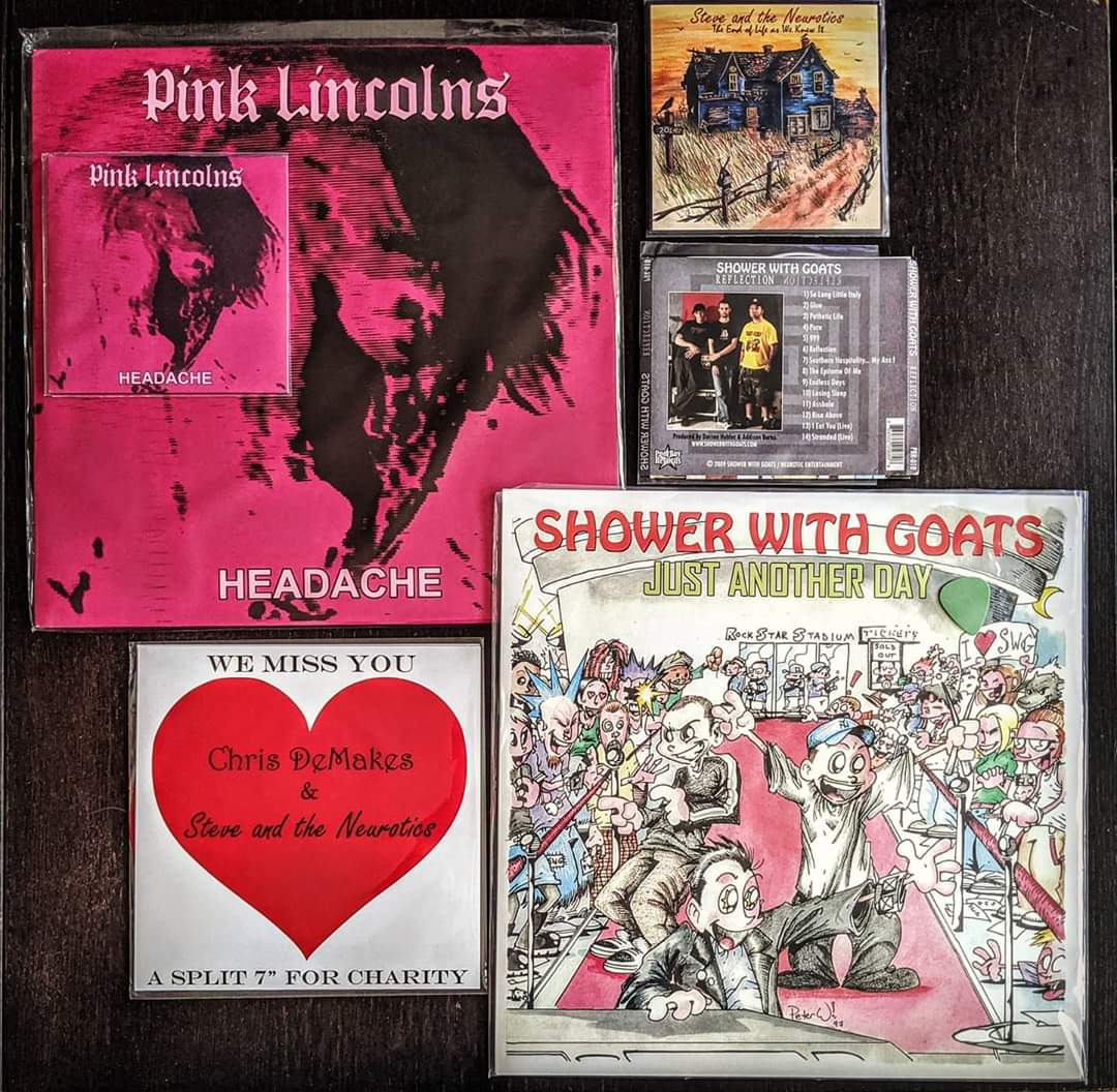 BleuSlays's tweet image. Steve with @ShowerWithGoats
coming through with the swag and nostalgia! ❤️ Look at that colored vinyl! 😍 And check out his current band, Steve and the Neurotics. | #showerwithgoats #pinklincolns #imissthe90s