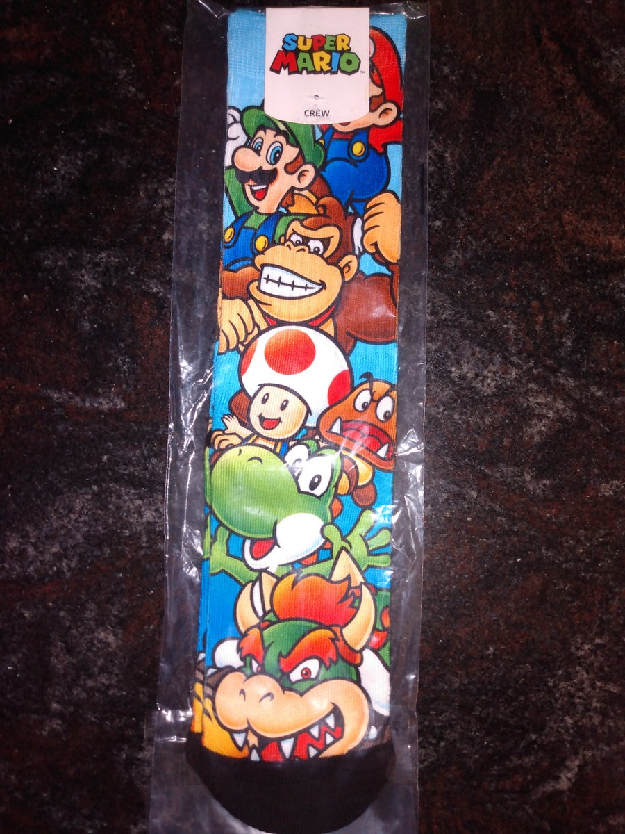 all_nostalgic's tweet photo. Got some new Nike Shoes & a pair of Super Mario Socks!
#New #Shoes #SuperMario #Cartoon #Socks #CartoonSocks https://t.co/7BfXah0Wou