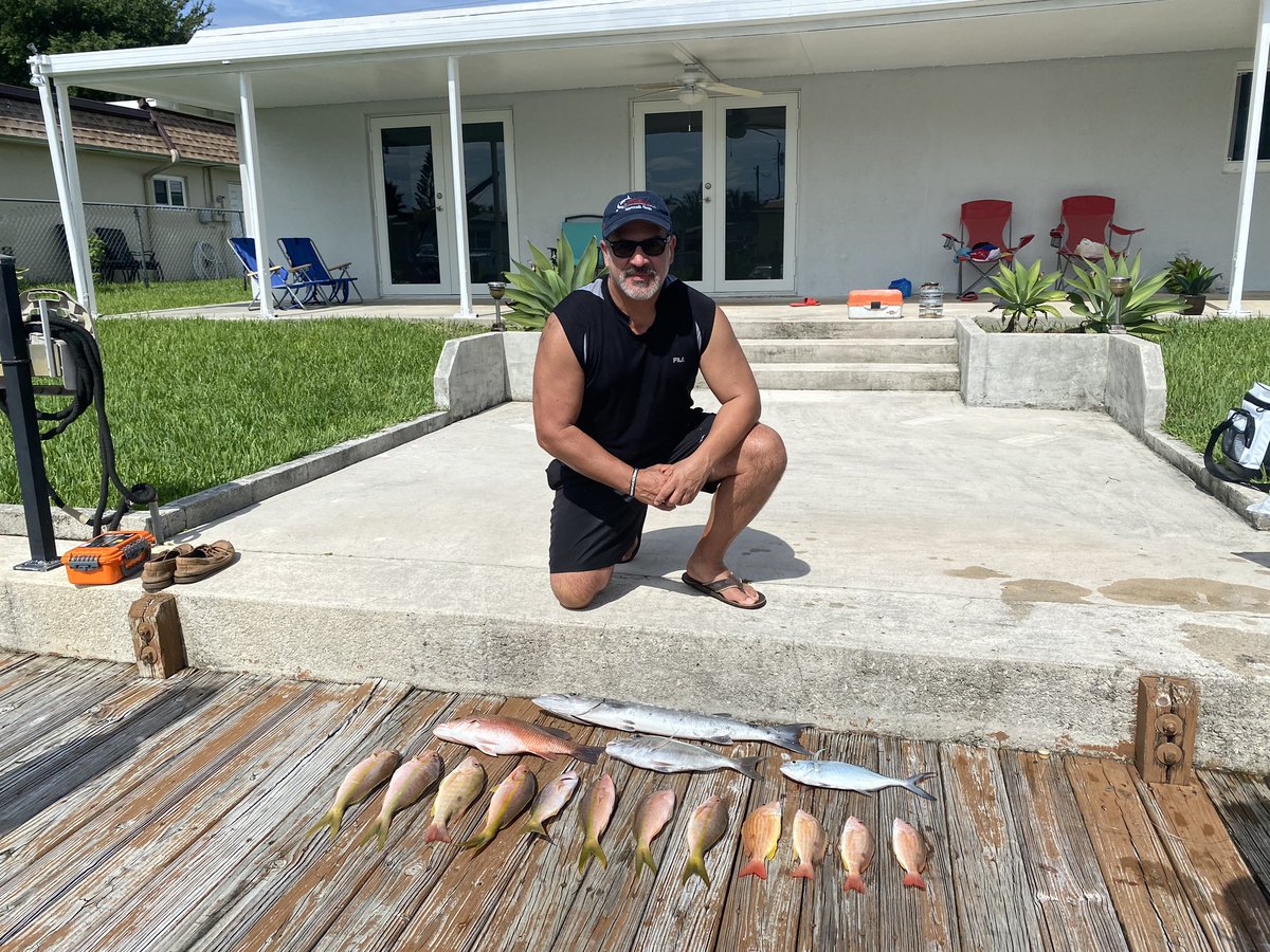 ReyLavandera's tweet photo. #SaltLife #offshorefishing #saltybones https://t.co/IMwSsZ4lFR