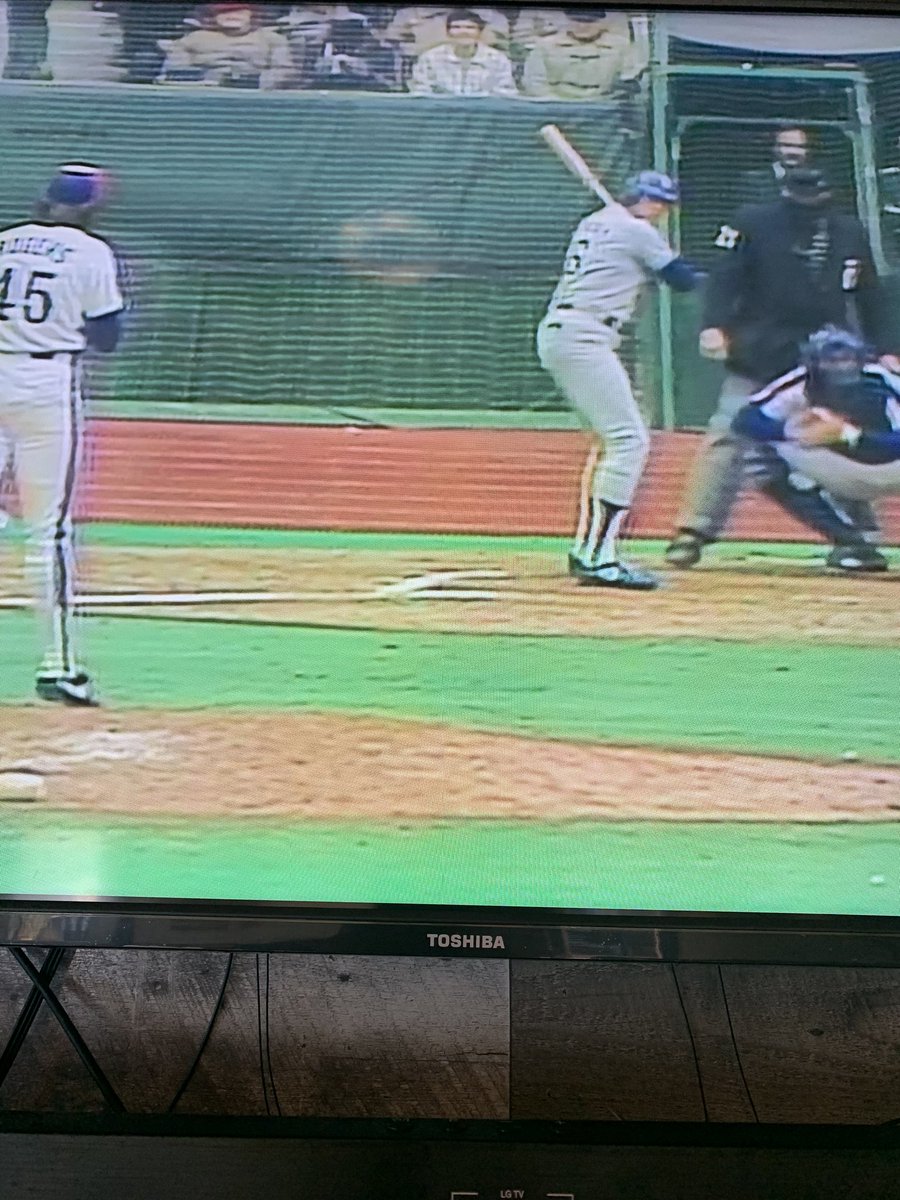 roach_edsel's tweet image. Loved watching the replay of the Expos playoff run in 1981. They were my team back then. Still remember that Blue Monday when Rick Monday hit the home run off of Steve Rogers in the 9th to win the series. Sad day. But I loved watching them.