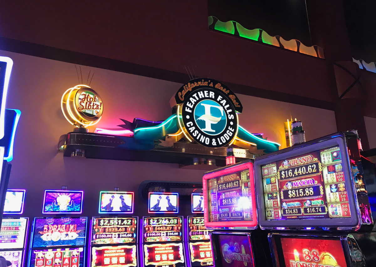 FeatherFalls's tweet photo. Keep calm and play your favorite slot machine!🎰
#featherfalls #featherfallscasino https://t.co/1JppEmv2Jd