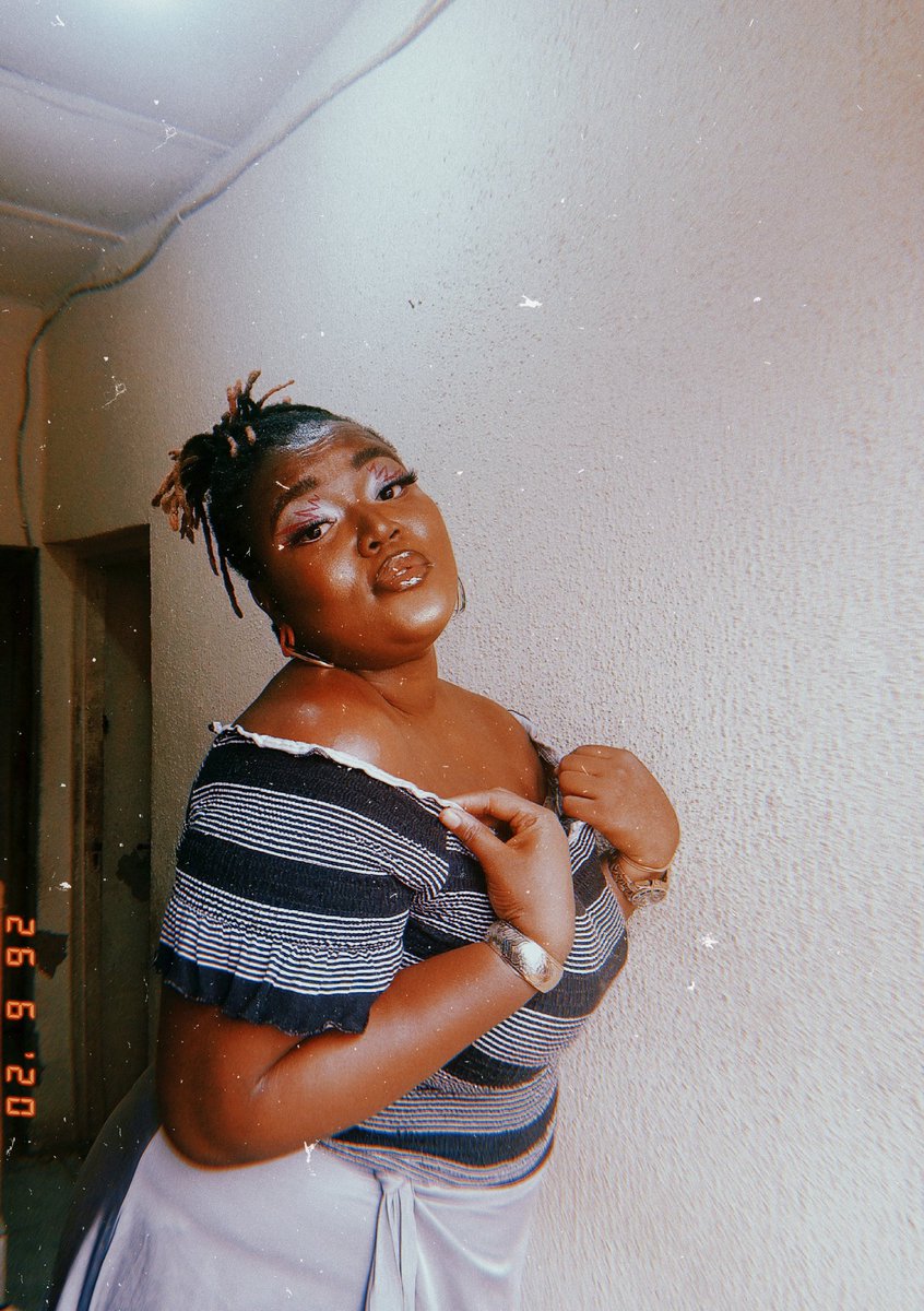 Fatshionistaa's tweet photo. Sis is gold . Always a queen . 🌈
.
.
.
.
#BBNaijaVsHouseOfMoses #Justice4Waiguru #LskCartels #HowYouLikeThat #PRIDE2020 #TurnUpFridayWithPepsi https://t.co/M5YZHNqejN