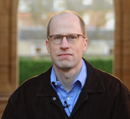 Selon le philosophe Nick Bostrom et l’astrophysicien Stephen Hawking, il est plus judicieux d’éviter tout contact avec une civilisation plus avancée.