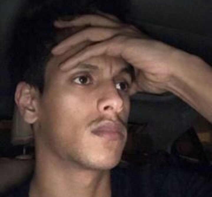 انا وش قاعده اشوف,خلوها تتدفن موهبتها زياده