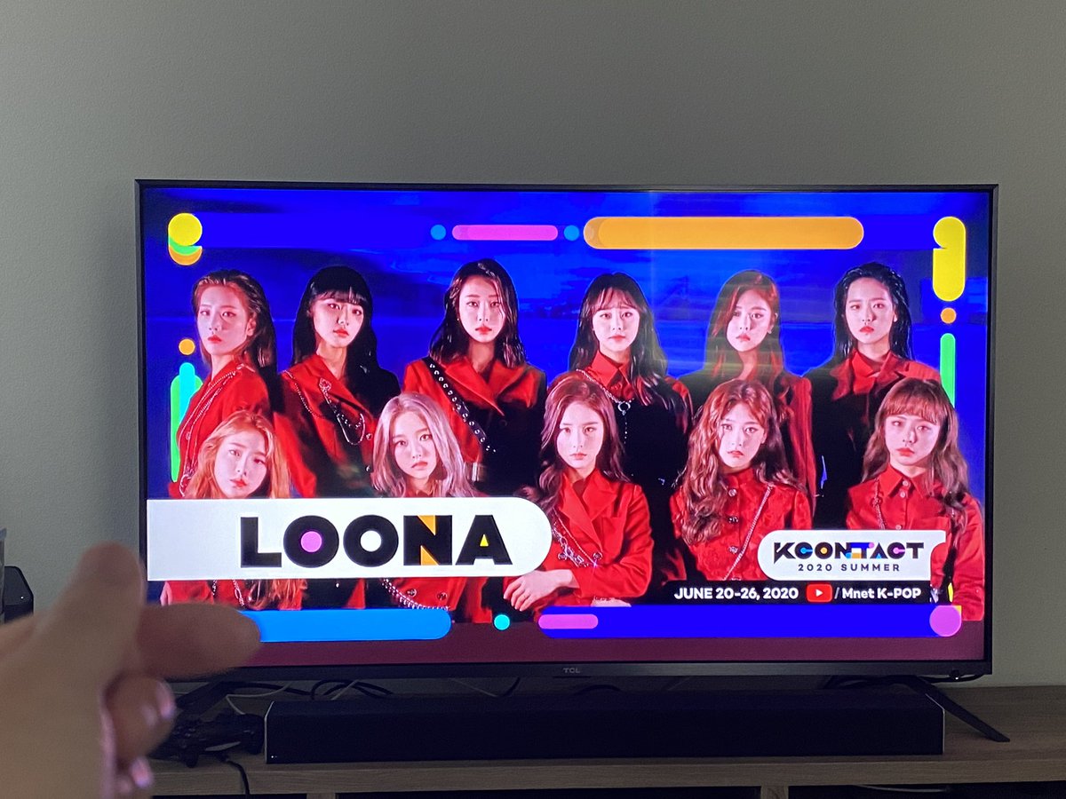 Alanax3's tweet photo. Thanks #KCONTACT for giving me such amazing Mamamoo and Loona content!! It’s been a blast! #Day7KCONers https://t.co/eFVKFZAGJ0