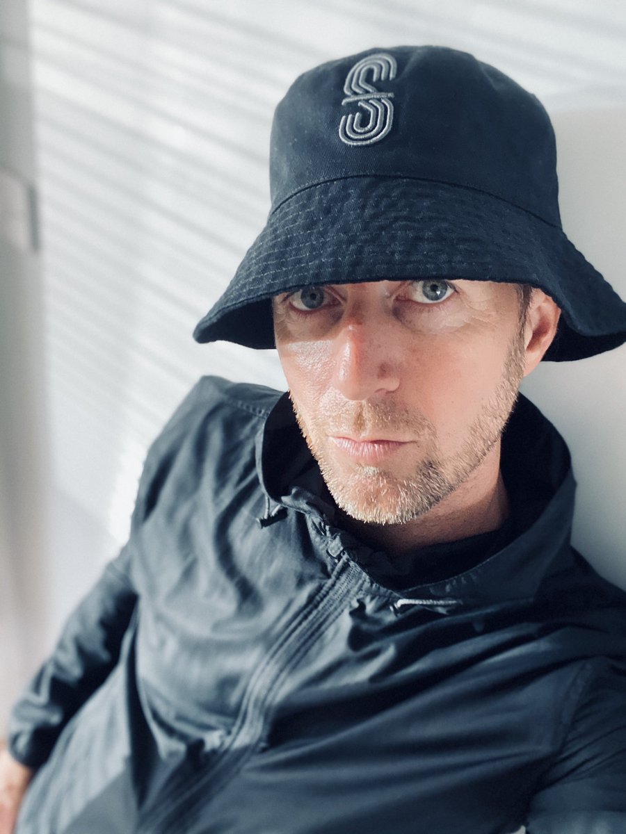 MrShaw75's tweet photo. Going into the weekend 😎💪🏼🖤 https://t.co/Z9bQFSAXJh