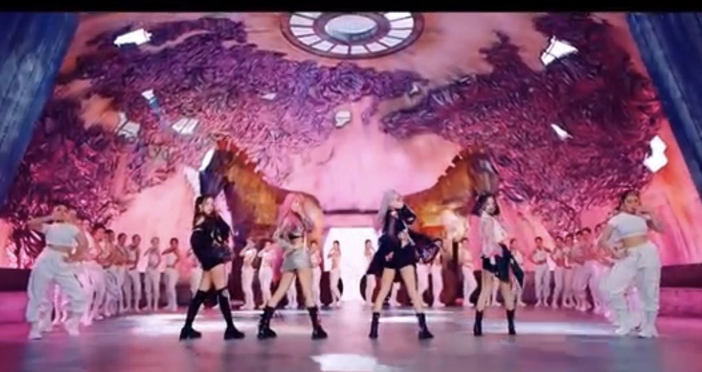 khakTNN24's tweet photo. https://t.co/WNHyJeV97k  #HowYouLikeThat  #BLACKPINKCOMEBACK https://t.co/eOkbmLTB9h