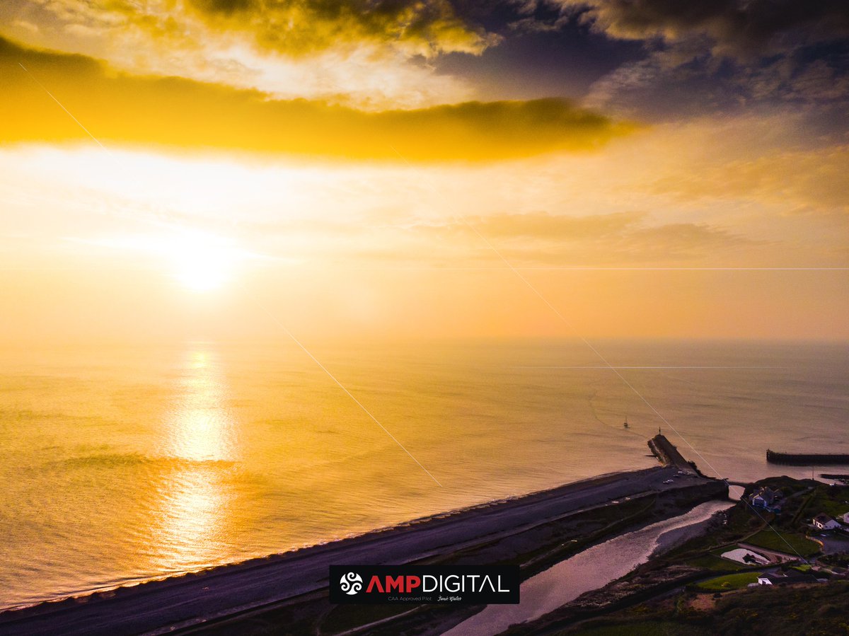jaywalk1989's tweet photo. Sunset at Tan-Y-Bwlch beach 😍🏴
@CambrianNews @VisitMidWales
@visitwales @wholepicturewed
@MidWalesMyWay
#tanybwlch #beach #sunset #aberystwyth #ceredigion #lighthouse #sunset #mavicpro2
#inspire1pro https://t.co/gB5Ofyrw0R