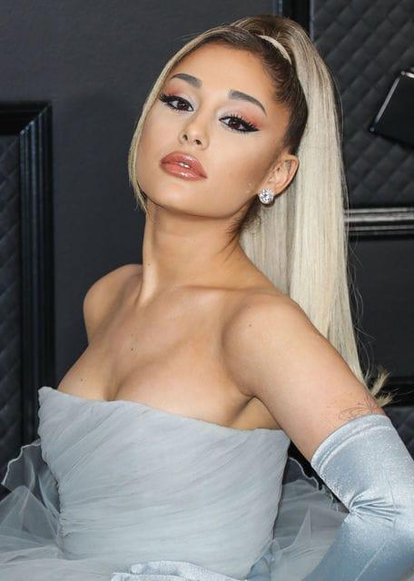  Happy 27th Birthday to Ariana Grande     She can rock any hair color and still look sexy!! 