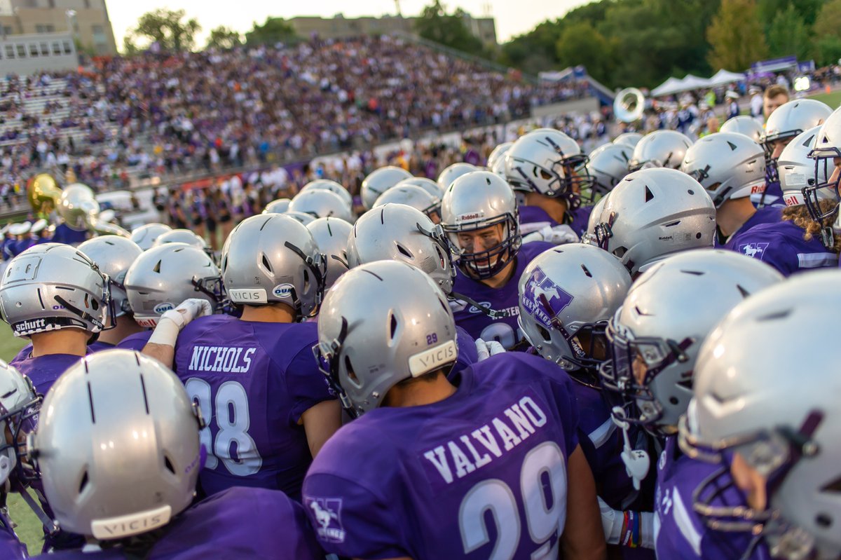 🏈 The Mustangs Football team is welcoming one of the top-ranked recruit classes in the country with 40 new Mustangs joining the program this fall.

FULL DETAILS:
➡️ bit.ly/2Za3e8U
#WesternMustangs #RunWithUs #WesternU