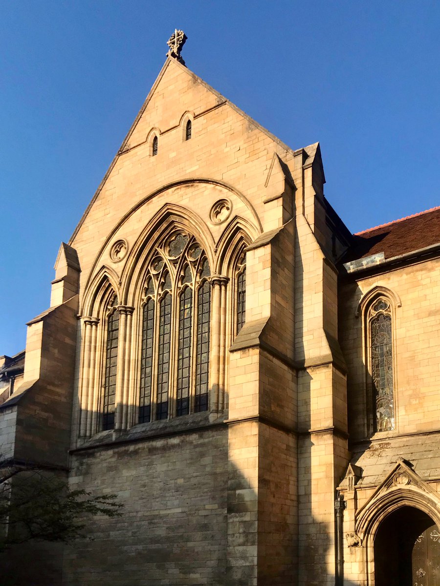 spec_cities's tweet photo. #Spotted in N11. St John the Evangelist, North London. One of the lesser-known ecclesiastical works of the renowned Gothic Revival architect John Loughborough Pearson. Construction began in 1890 + completed by his son Frank in 1911. Church is crafted entirely of stone https://t.co/6NMRX8fu01