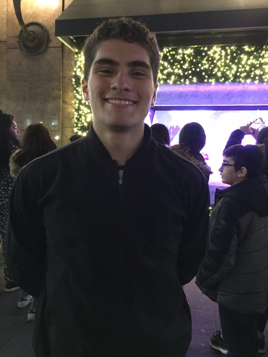 tudebatedigital's tweet photo. Hoy Adrián Urbina @_adrianurbina_ estará como juez en la final de nuestro torneo de debate. 
Recuerda que pudes seguir la transmisión de la misma a través de facebook live #tudebate https://t.co/dweM3GaSOO
