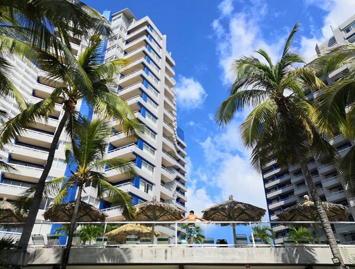 PriceTravel's tweet photo. ✨¡Gana una estancia de 4 días, 3 noches para 2 personas en @PlayaSuitesACA!  

🔁 Da RT a este tweet
👉 Sigue a @PlayaSuitesACA
🍀 ¡Ya estás participando!

Anunciaremos al ganador el 29/junio y se elegirá de manera aleatoria entre todos los que hayan dado RT. ¡Suerte! https://t.co/yAz9Gw9eiH