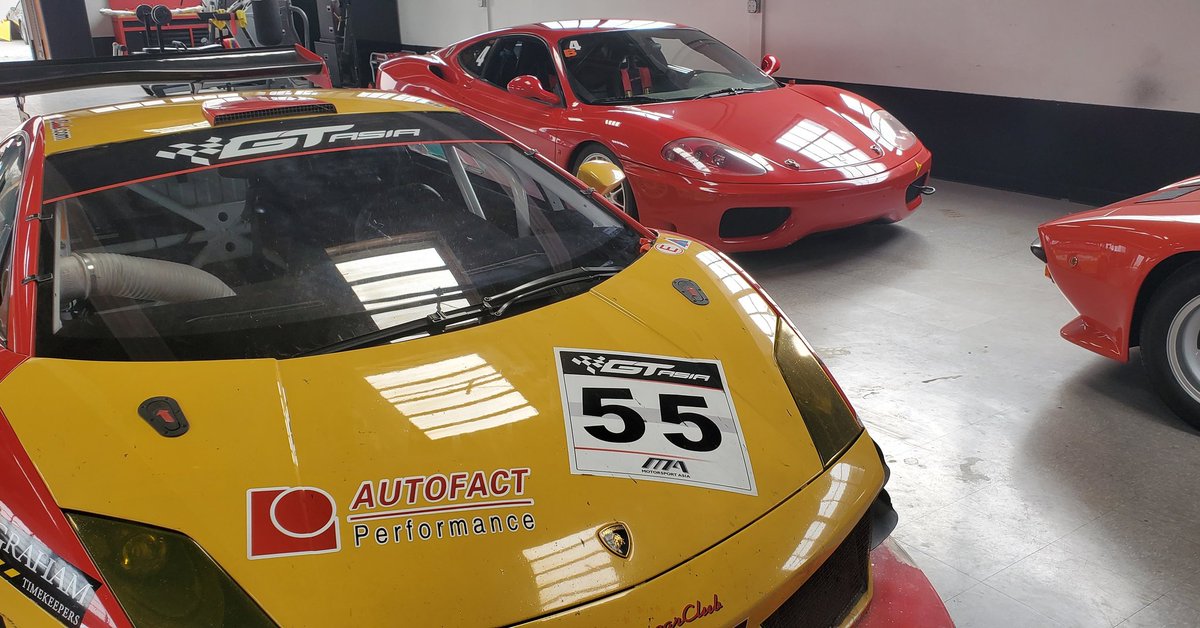 ferrarisonline's tweet photo. Race cars everywhere but not enough time to go race 😢
#racecar #ferrari #lamborghini #ferrarichallenge #gallardo #gt3cup #lambo #challenge #360challenge #360cs #challengestradale #supercar #supercarclub #racer #carporn #drivetastefully #spittingflames #fastcars #cars https://t.co/CGfEtvkda5