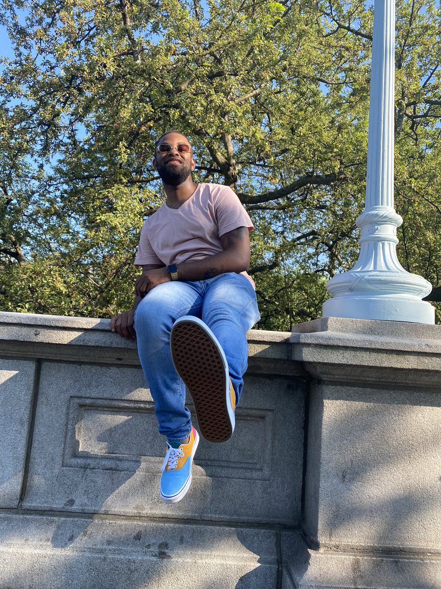 KedarKamil's tweet photo. Had to show off the vans 💦 https://t.co/QIiCXDfW1u
