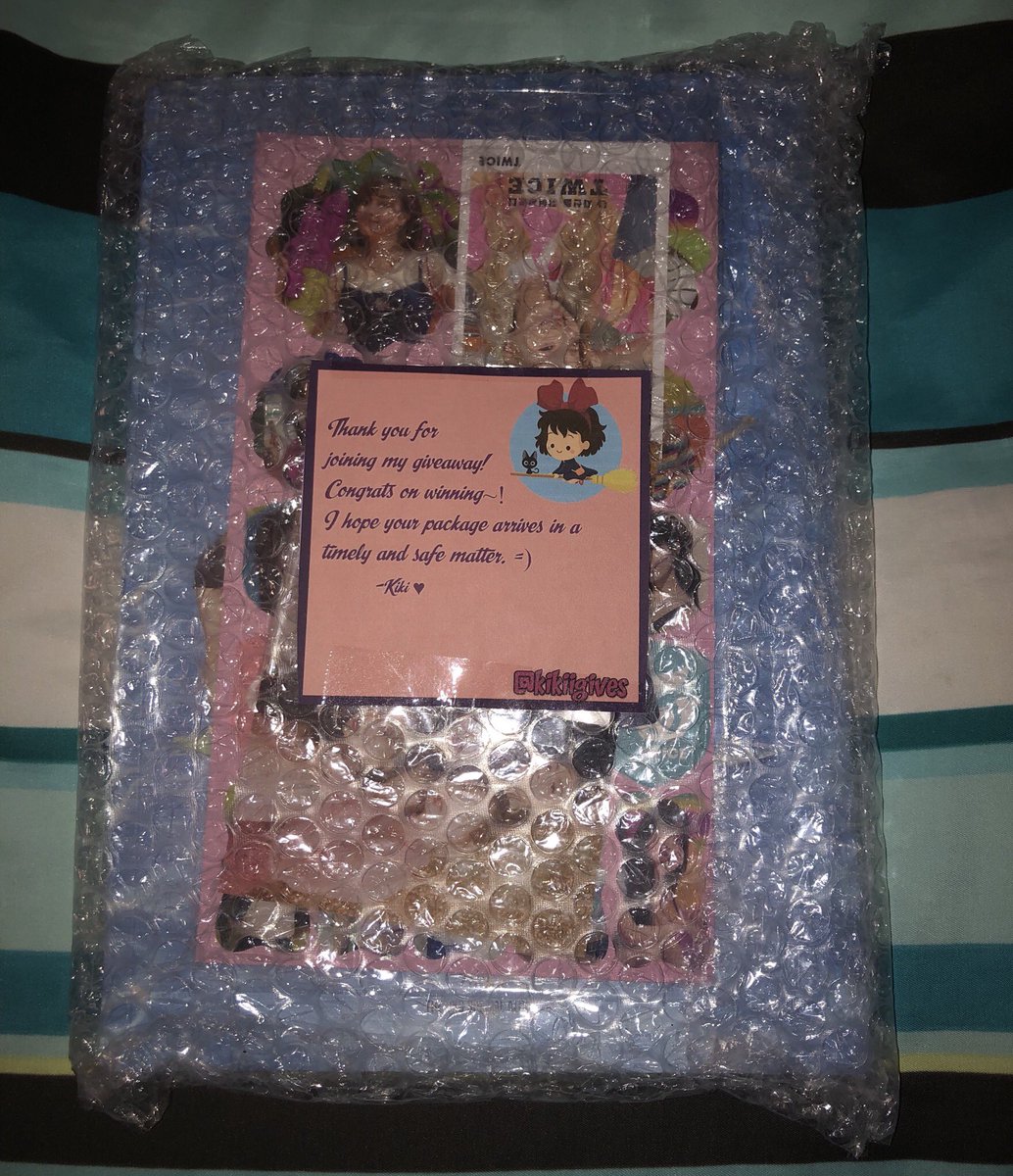 deardiaryrv's tweet photo. THANK U SO MUCH😭💙 I love my pulls💜💜 I also wasn’t expecting the freebies👀
YOUR AMAZING @kikiigives https://t.co/fIwwC2tvdA